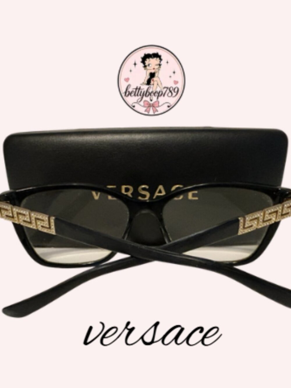 Pre-loved Versace Black and‎ Gold Women’s Frames